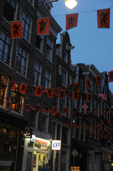 Amsterdam: I think that's Chinese for soccer