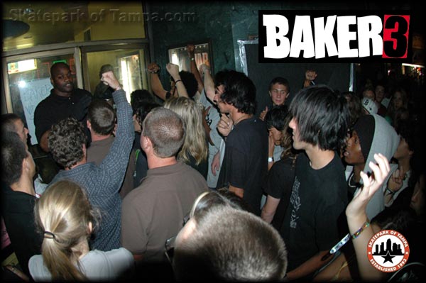 Baker 3 - Hold 'em up