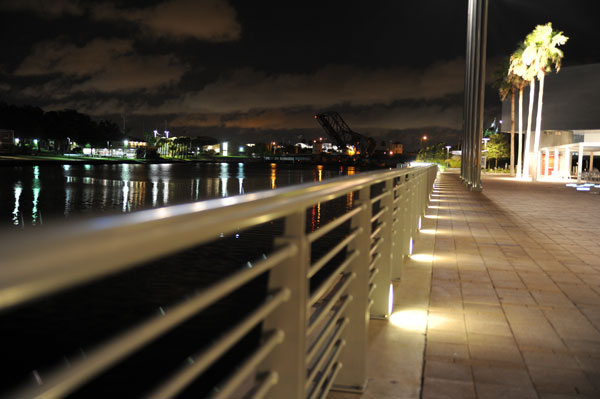 Downtown Tampa: Tampa's Riverwalk