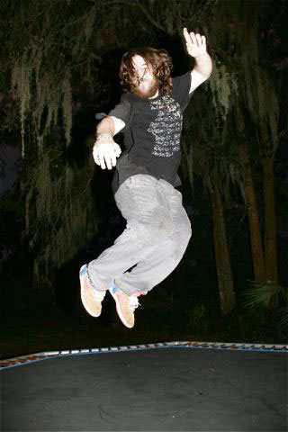 Body put on a trampoline demo