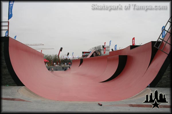 Some Big-Ass Chinese Skate Park - Vert Ramp