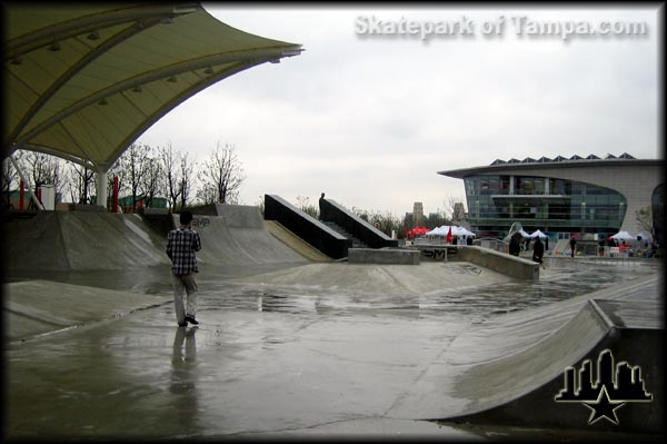 Some Big-Ass Chinese Skate Park - Street Course