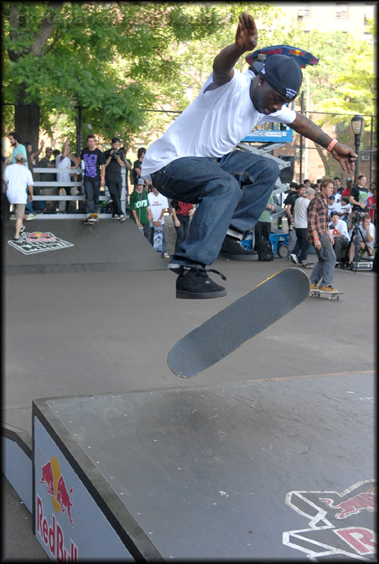 Stevie Williams - 360 flip to something on two