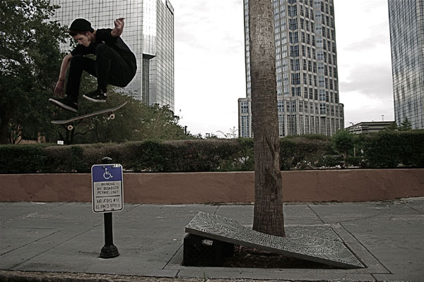 Dylan Perry - front shove downtown Tampa