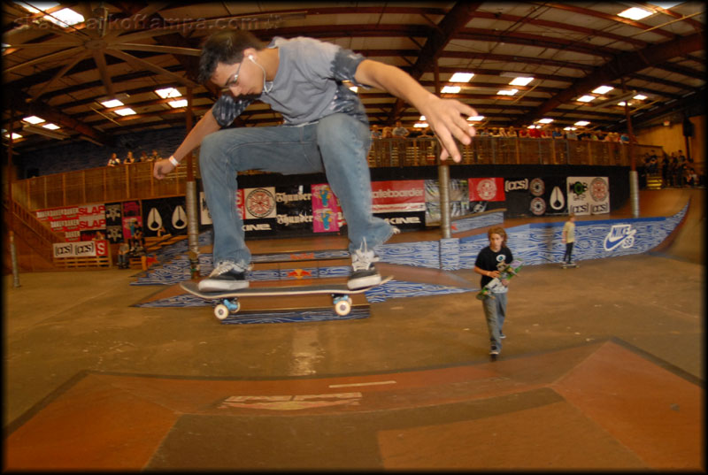 A nice leveled out ollie from Christian Baker