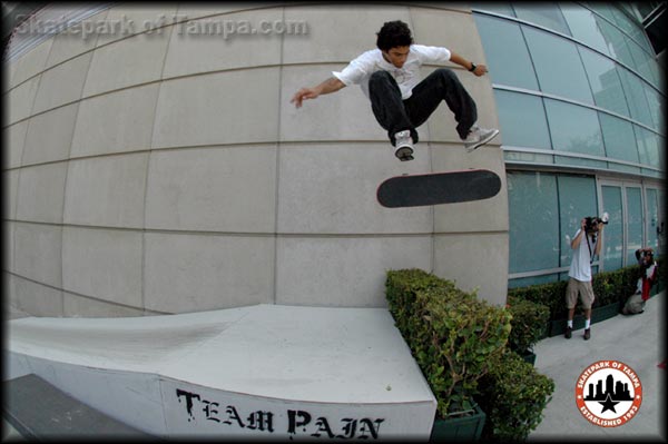 Paul Rodriguez - switch flip