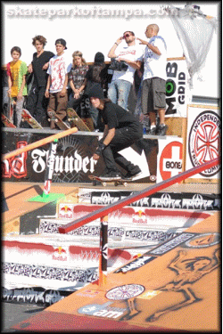 Filipe Ortiz - kickflip boardslide