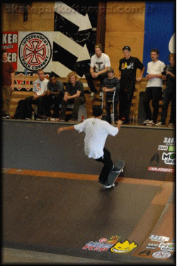 Andrew Langi - smith stall blunt fakie
