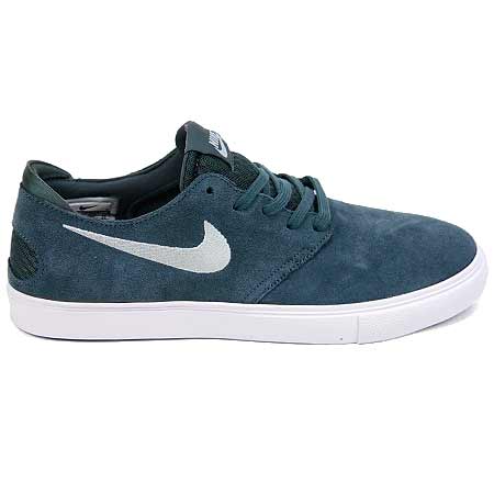 Nike Zoom Oneshot SB Shoes in stock at SPoT Skate Shop