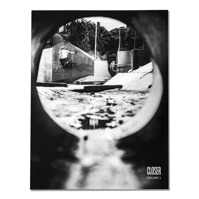 Closer Skateboarding Magazine Vol. 33 Issue # 11 Magazine