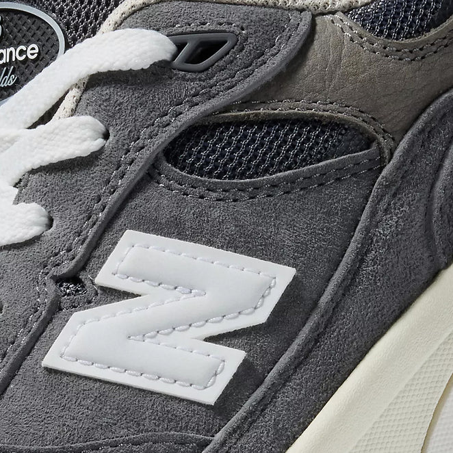 New Balance Numeric Andrew Reynolds 933 Grey Day Shoes