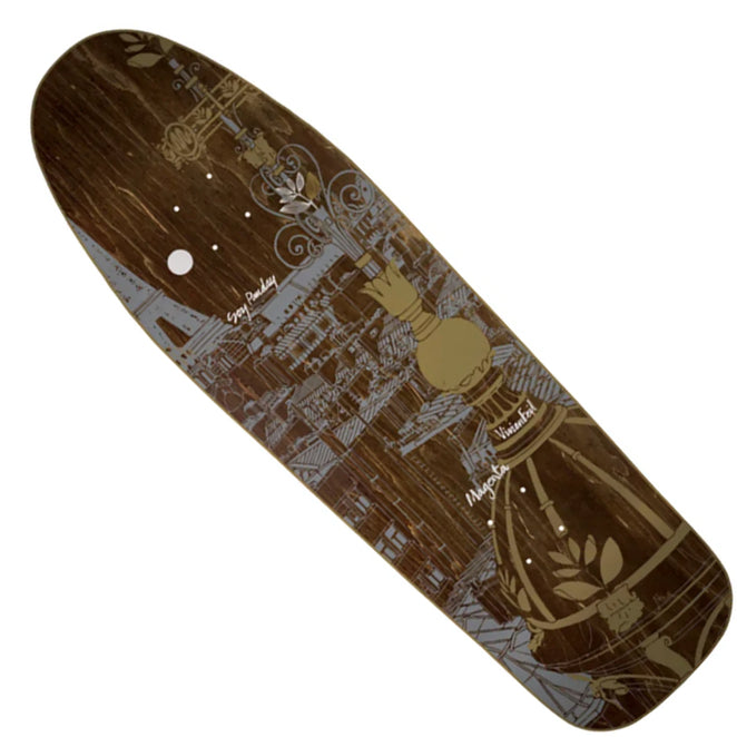 Magenta Soy Panday and Vivien Feil Rooftop Shaped Deck