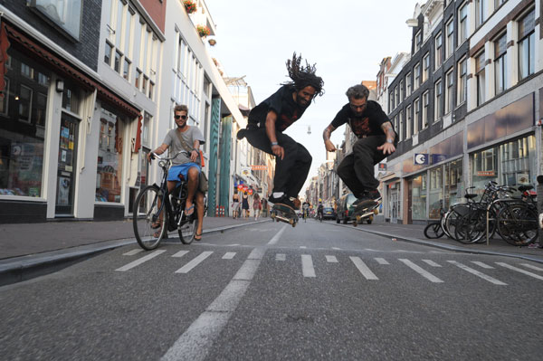 Amsterdam: Street jumpers