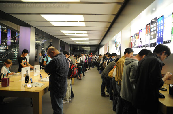 China: The Apple store in Beijing was packed