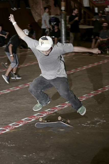 eS Game of SKATE at SPoT 2009 - Who dat? 