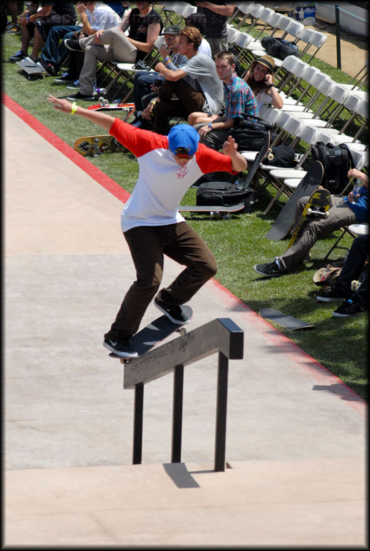 Shan ONiell - backside 180 nosegrind