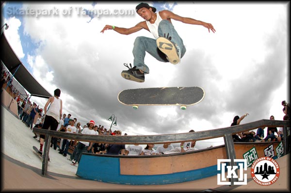 Manny Santiago - varial heel flip boardslide