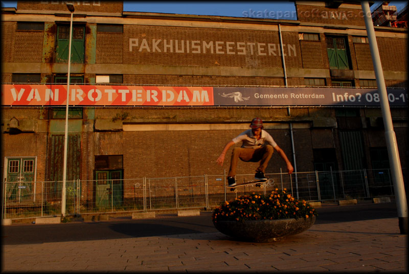 Rotterdam - Dylan Perry - ollie