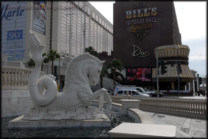 Taking a walk through the Vegas Strip
