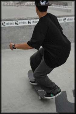 Louis Tolentino - frontside 180 fakie manual