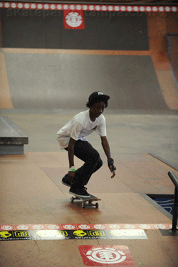 Anthony Henderson - big spin front board