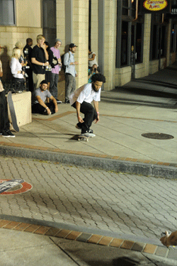 Anthony Williams got a varial heelflip over it